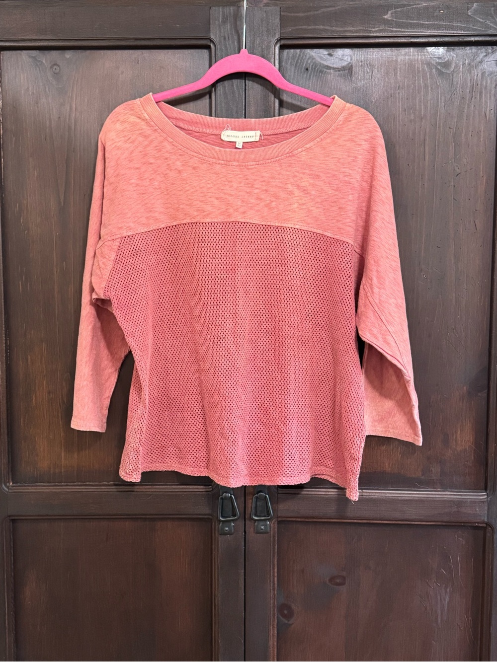 Gilded Intent BKE Women's Coral Pink Lightweight Mesh Panel Top Size Medium
